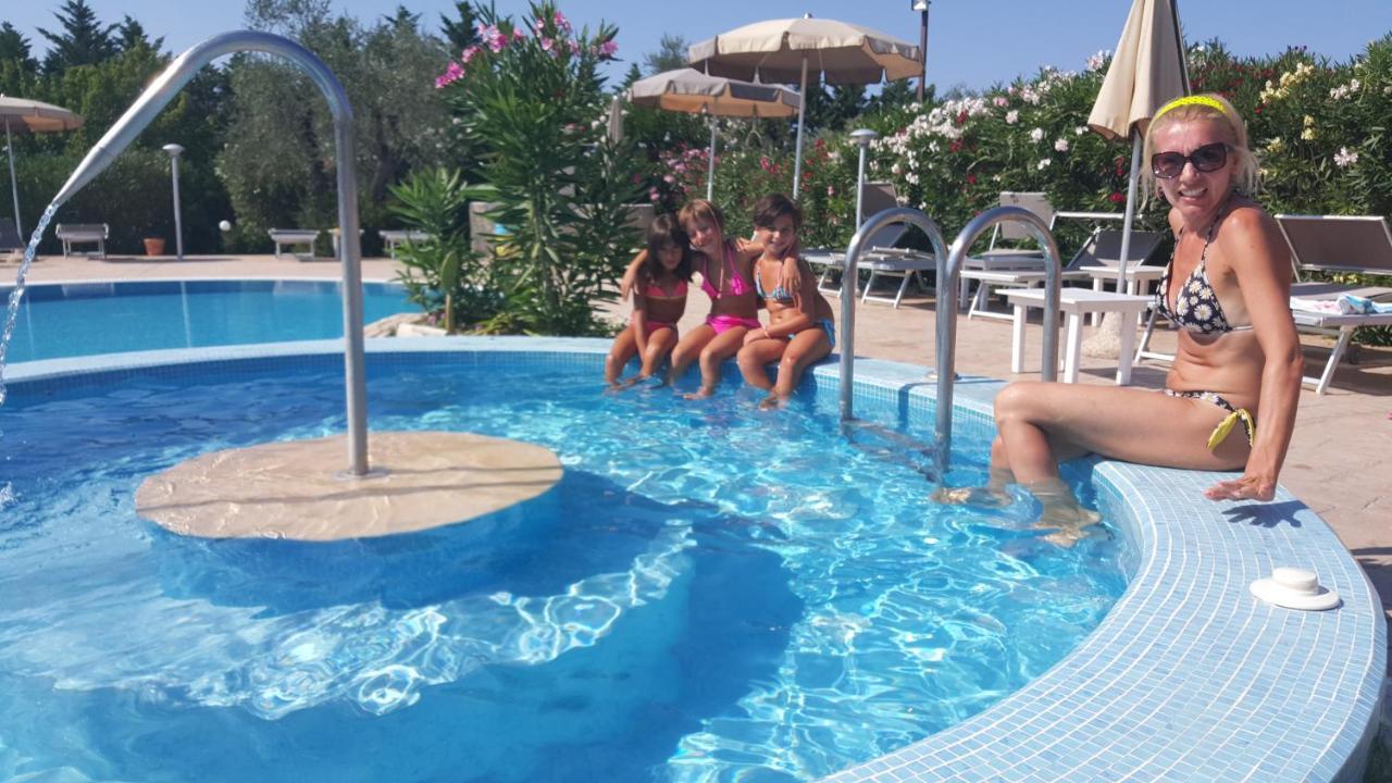Agriturismo I Tesori Del Sud Vieste, Puglia Exteriör bild
